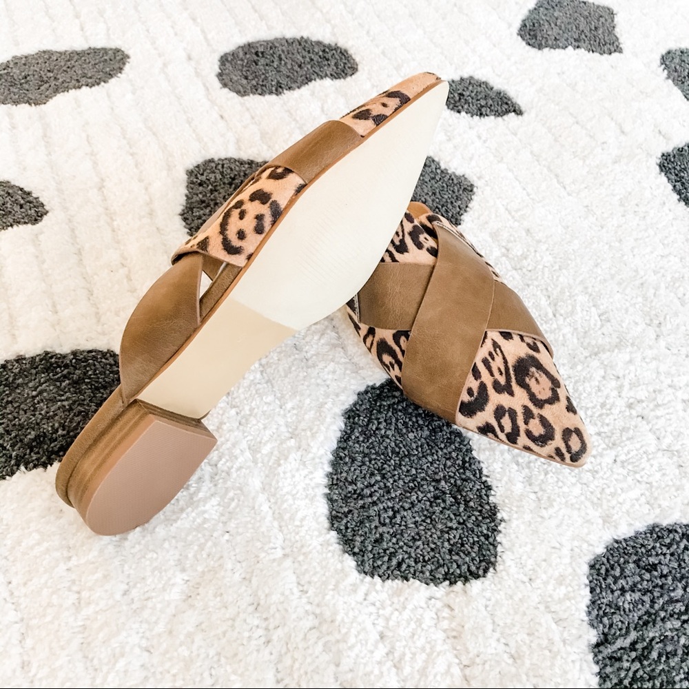 5⭐️/JACKLYN/ Tan Leopard Mule Slip On Flats - Picture 3 of 13
